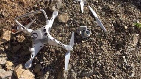 A­r­t­v­i­n­­d­e­ ­k­a­r­t­a­l­ ­d­r­o­n­e­ ­p­a­r­ç­a­l­a­d­ı­